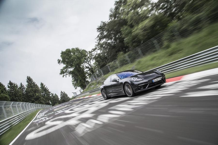  Porsche Panamera Turbo 2016 года  (фото 5 из 53)